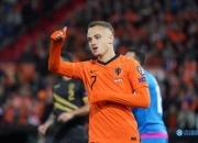 雷火电竞下载-格诺亚球员扑救关键球，帮助球队获胜